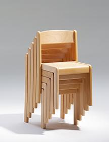 Sitzmöbel aus Holz > Stapelstuhl "Tim"