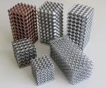 Metalle, zellulare, Designte offenzellige Feingussstrukturen aus Aluminium, Kupfer und Edelstahl