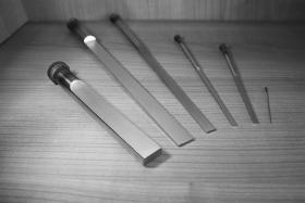 Flachauswerfer - gehärtet | nitriert (Standard und Sondergrößen möglich) mit Eckenradien, mit Beschichtung