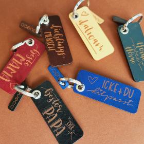 Schlüsselanhänger & Accessoires aus Leder mit Logogravur