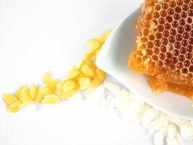Bienenwachs, aus ökologischen Imkerei