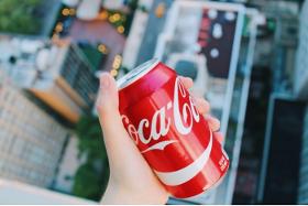 Großhandel mit Diät-Cola und Coca-Cola in 330-ml-Dosen, Coca