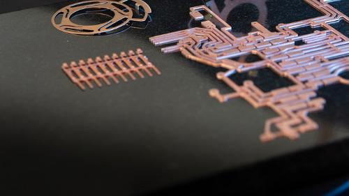 Elektronische Bauteile aus Kupfer und Buntmetall