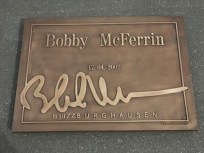 Bodenplatten für die Street of Fame B'JAZZ  Burghausen