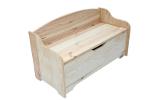 Kasten und Truhen Kleine gefrӓste Kiste aus Kieferholz