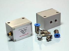 Miniaturisierter Drucktransmitter AMS 3011 im Metallgehäuse, analoger 0 … 5 V Spannungsausgang, 24 V Versorgungsspannung