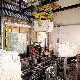 Papiertransportsystem für die Recyclingindustrie
