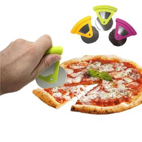 Pizzaschneider / Pizzaroller mit scharfer Schneideklinge - handlich, rostfrei, spülmaschinentauglich